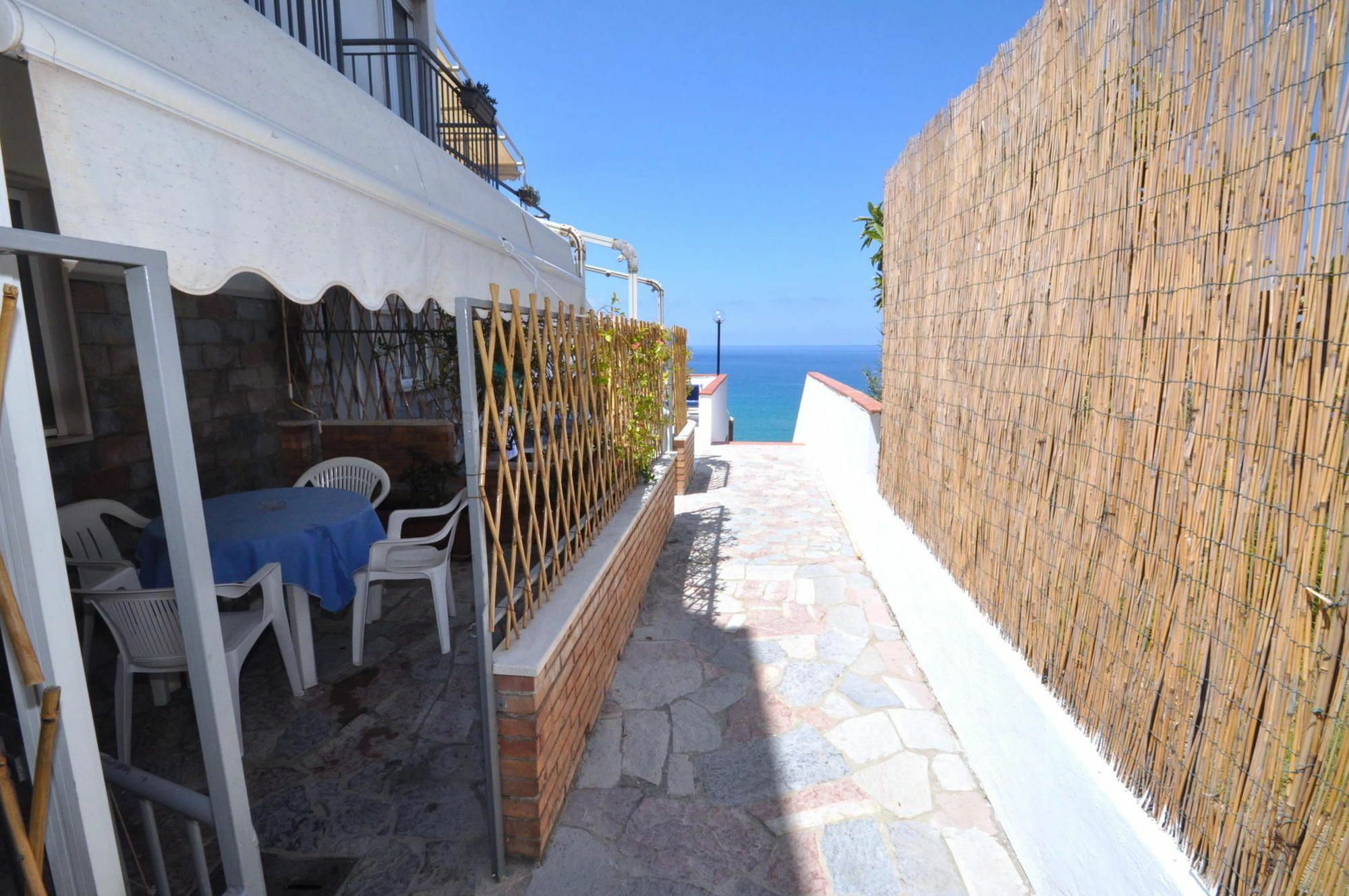 B&B Residence Eco Del Mare Palinuro Exterior photo